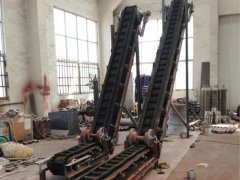 大傾角皮帶輸送機(jī)與礦用汽車(chē)的比較